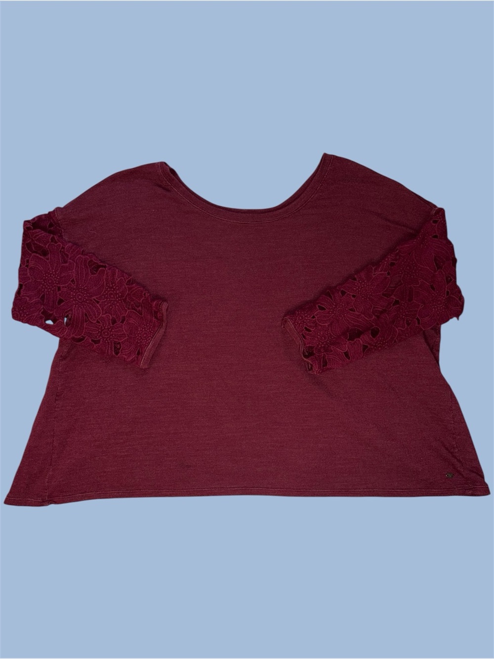 American Eagle Split Back Burgundy Three Quarter Lace Sleeve Scoop Neck Top